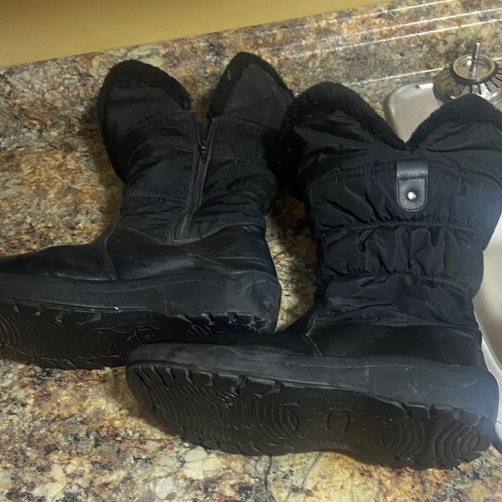 Women's Black Winter Boots